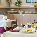 Olimpia Hotel 3*