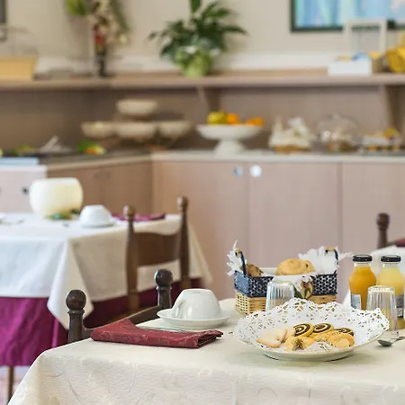 Olimpia ホテル 3*